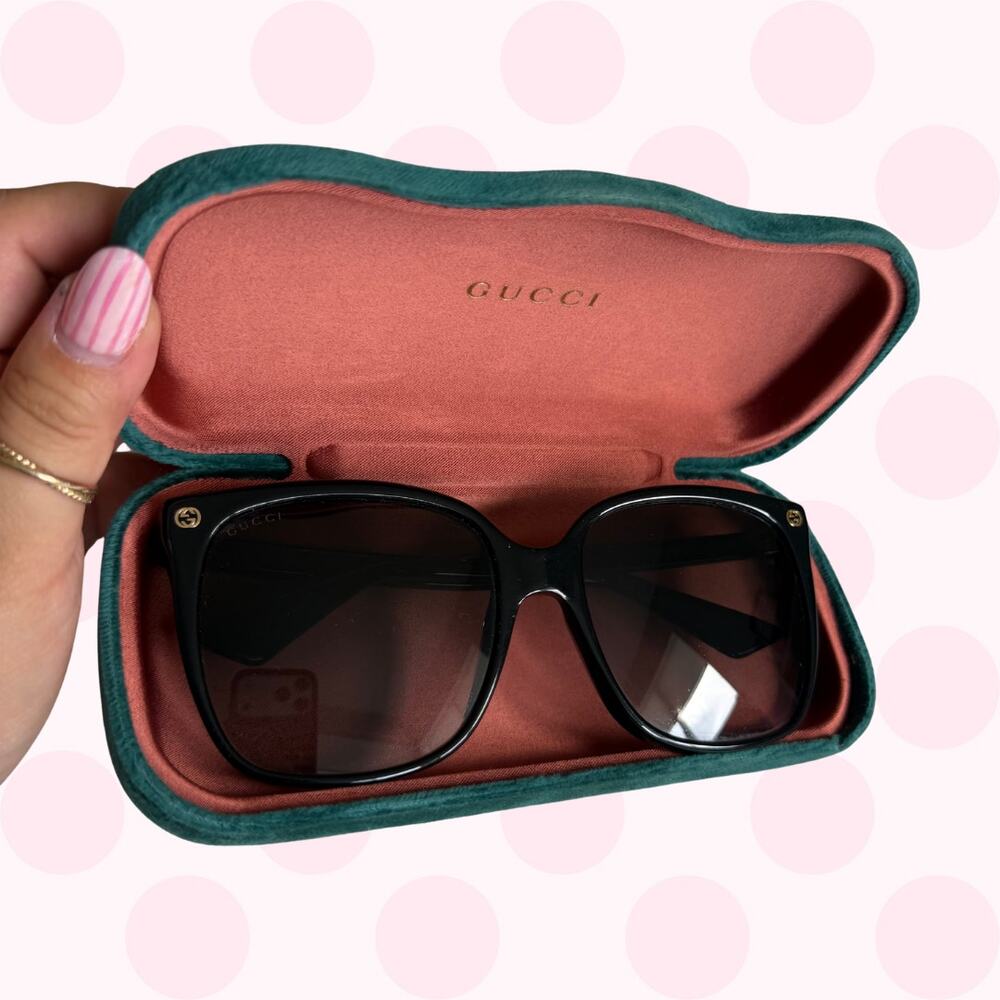 **Authentic Gucci GG0022S Oversized Square Sunglasses Black**